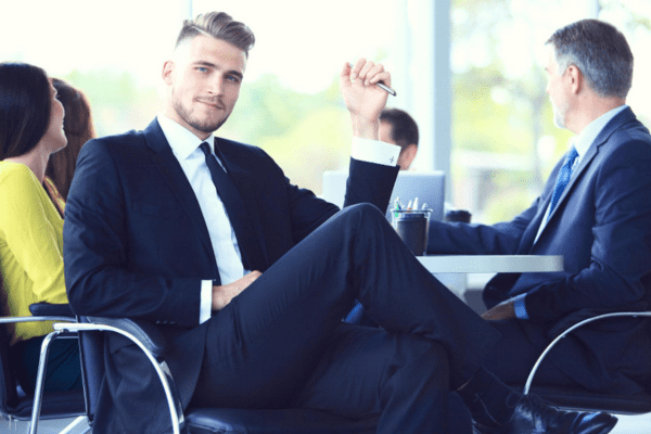 Les Fondamentaux de l'Étiquette Professionnelle